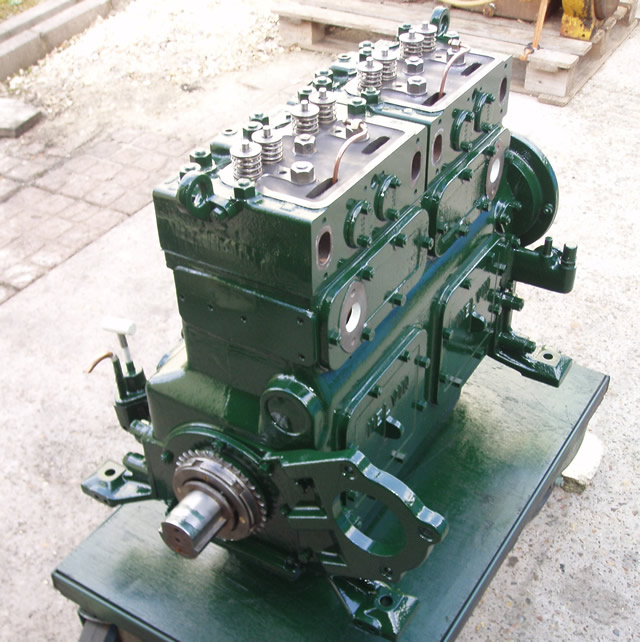 Kelvin P4R engine 011