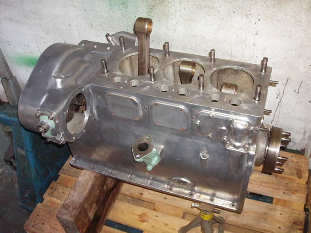 Kromhout Gardner 3LW engine 007